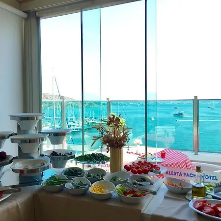 Alesta Yacht פאטהיה