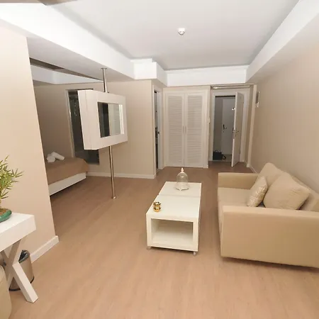 Alesta Yacht 4*