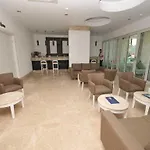 アレスタ ヨット