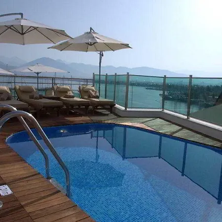 Alesta Yacht Hotel