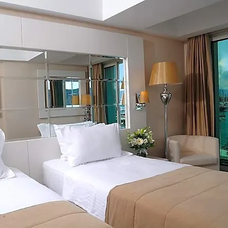 Hotel Alesta Yacht
