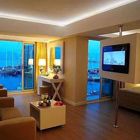 Alesta Yacht