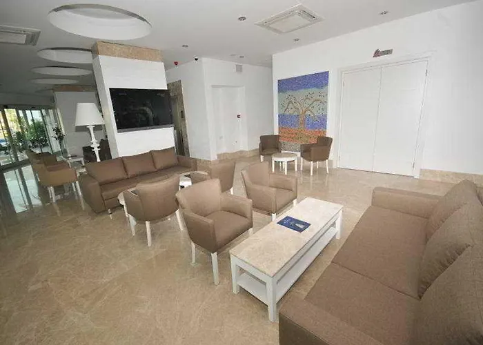 Alesta Yacht Hotell