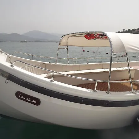 Alesta Yacht
